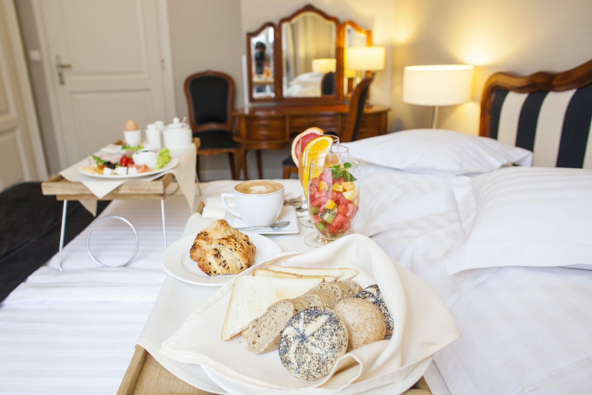 Hotel Senacki Красков Екстериор снимка