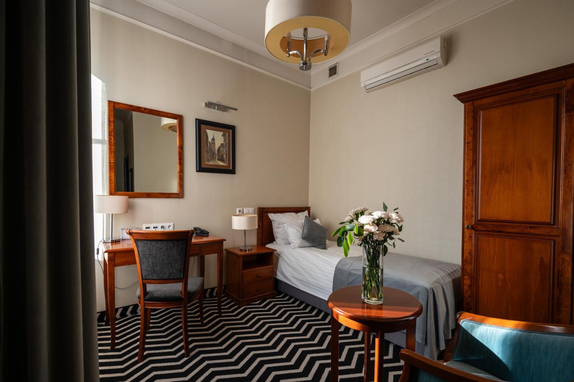 Hotel Senacki Красков Екстериор снимка